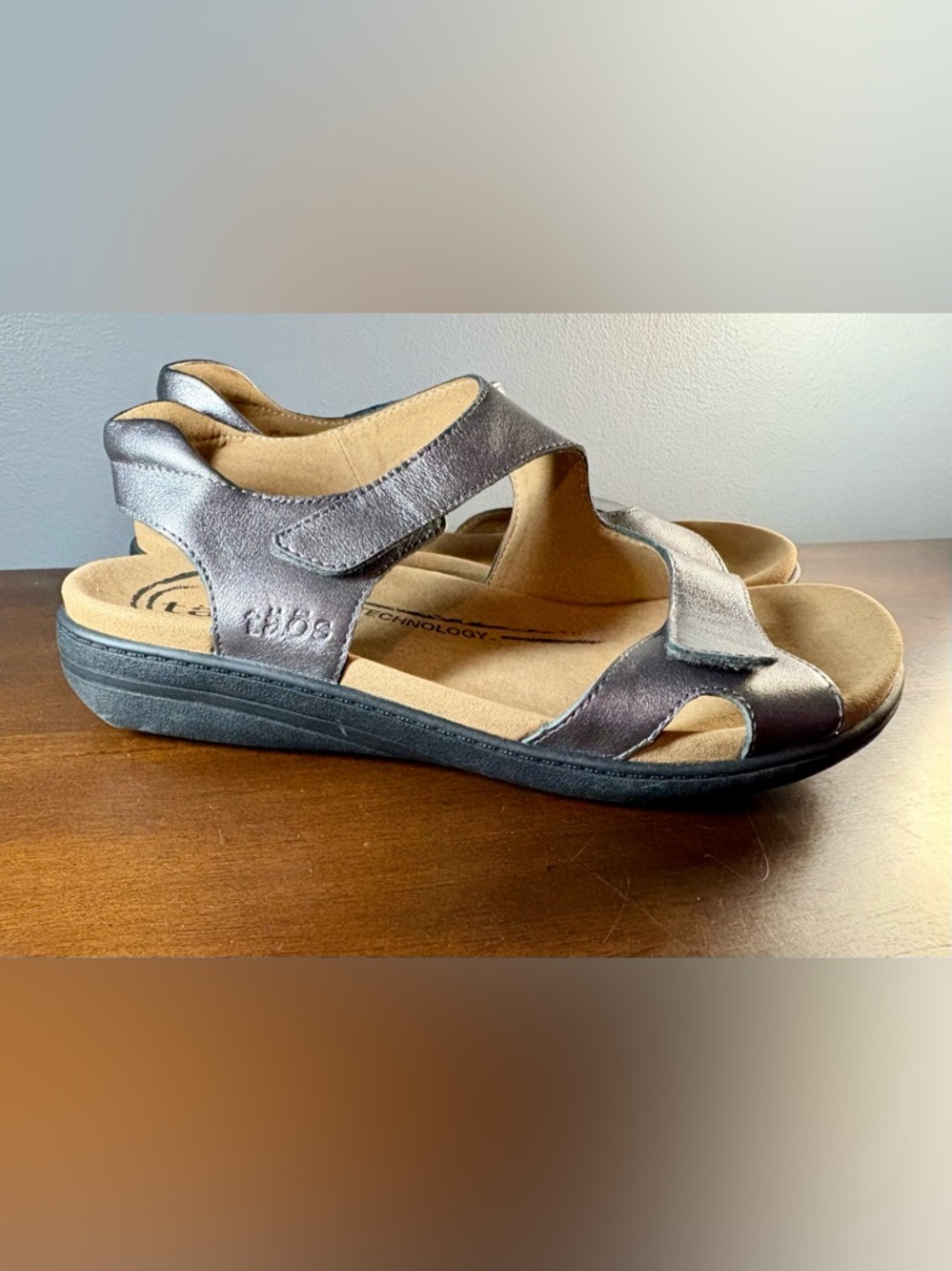 Taos Serene Sandals - Pewter - Hard to Find Size 11!